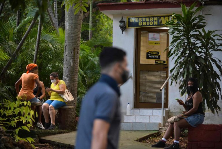 Western Union closes Cuba offices close as sanctions bite