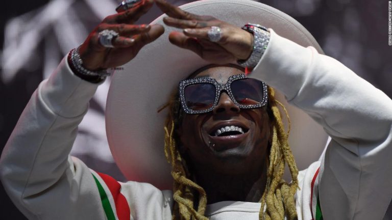 Lil Wayne pleads guilty to federal firearm charge