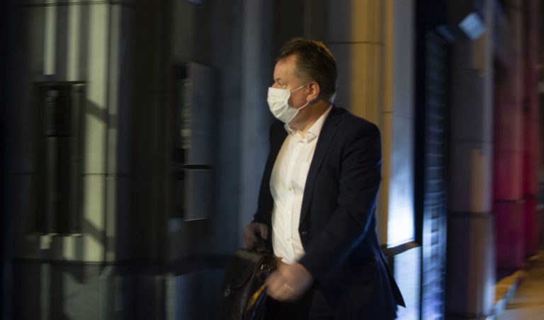 5 to midnight on Brexit talks? No pressure! says France