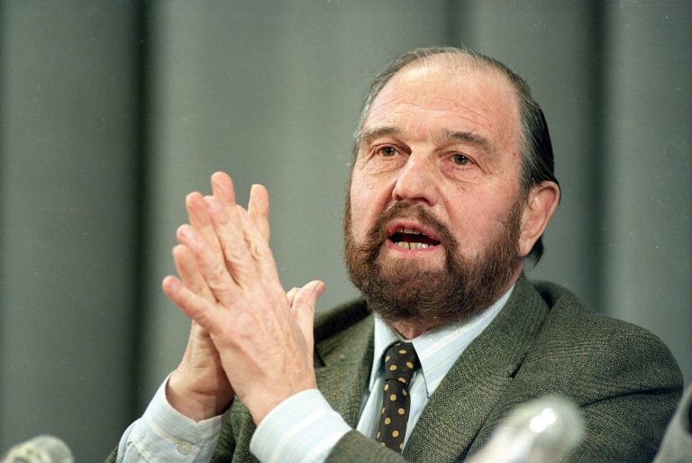 British double agent George Blake dies in Russia at 98