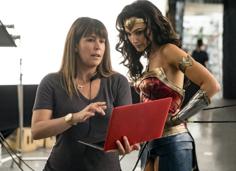 ‘Wonder Woman 1984’ hopes to lasso a little holiday joy