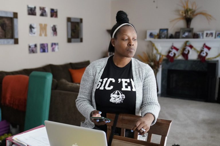 ‘We are struggling’: A bleak Christmas for America’s jobless