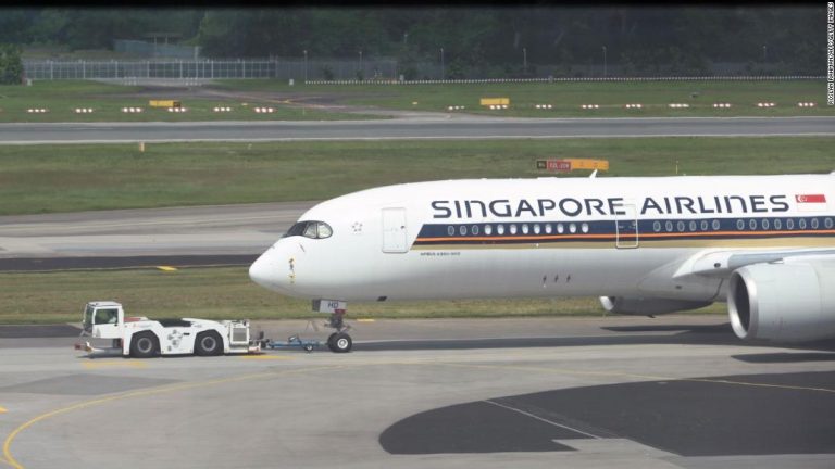 Singapore announces plans to allow entry to business travelers from all countries