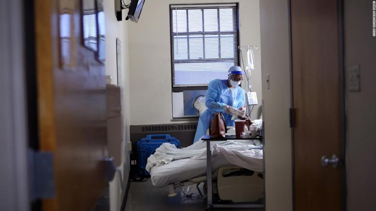 US Covid-19 hospitalizations at record high for 12th day
