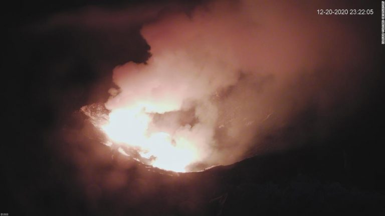 Hawaii residents told to stay home as Kilauea volcano erupts