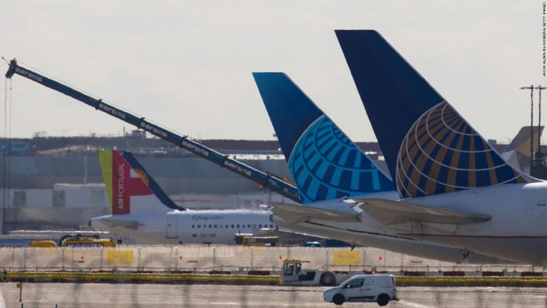 United Airlines latest to require negative coronavirus test for flights from London