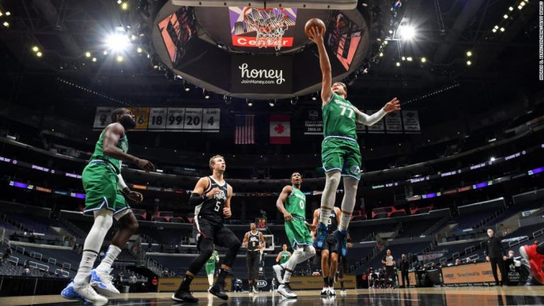 Dallas Mavericks blow out LA Clippers by 51 points