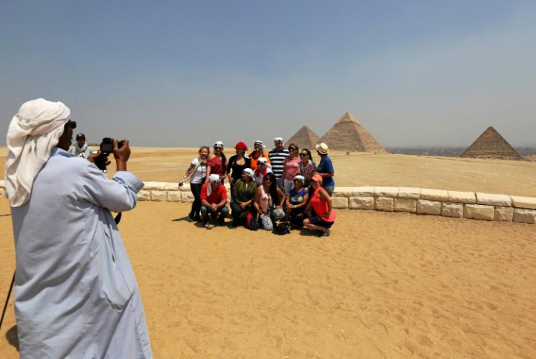 Egyptian tourism records 21.6% decline, halting reform efforts