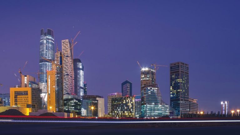 Saudi private sector rebounds with growth at 10-month high