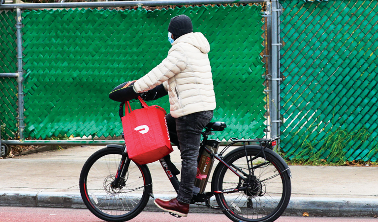 Airbnb, DoorDash IPOs cap busy year for startups