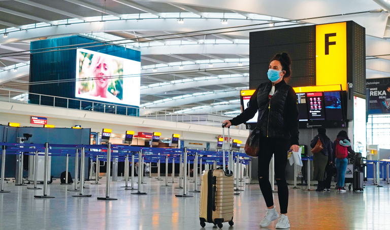 Pound falls as investors flee to dollar after disrupted freight