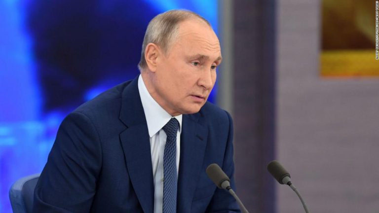 Putin signs law extending nuclear arms treaty between US and Russia