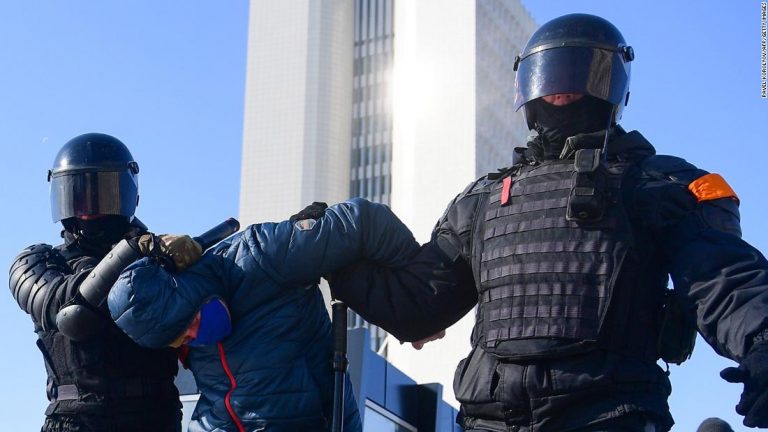 Russian protesters rally in support of opposition leader Alexey Navalny