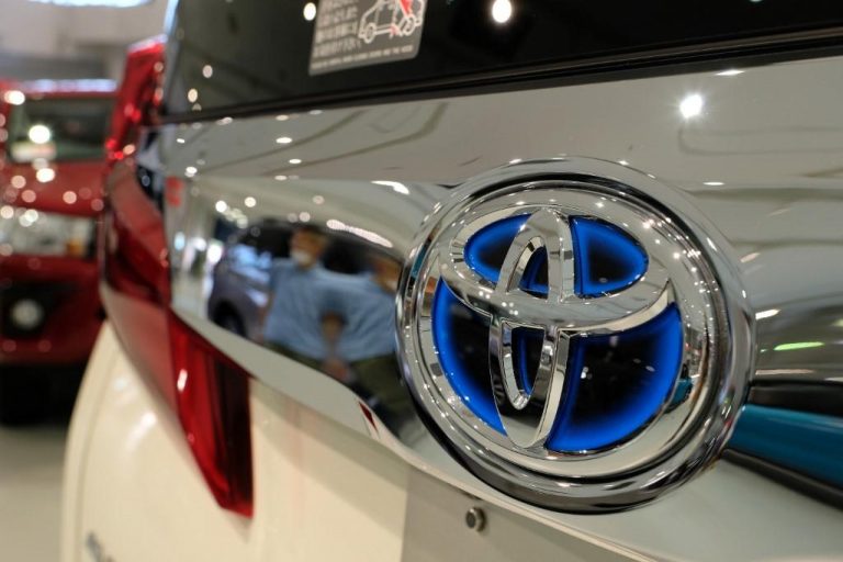 Toyota beats Volkswagen to become world’s top car seller in 2020