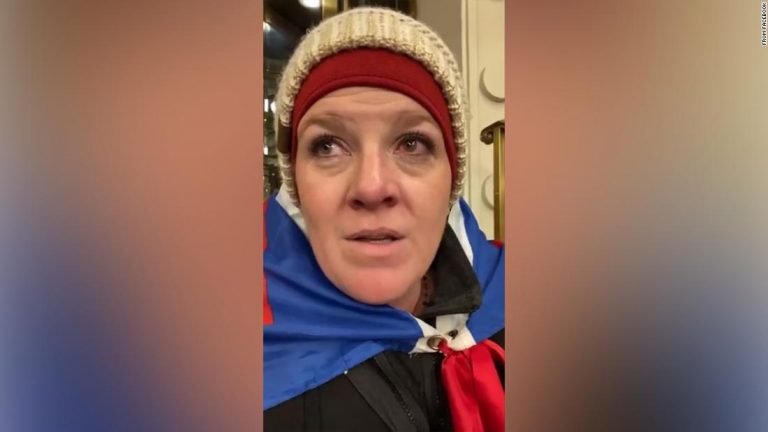 Woman charged in Capitol riot asks judge to let her take vacation in Mexico