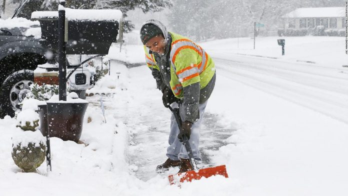 Powerful storm could bury New York in up to 2 feet of snow