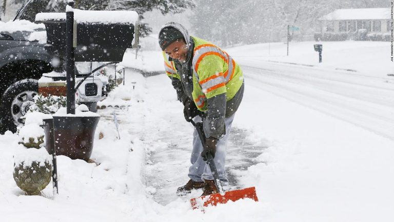 Powerful storm could bury New York in up to 2 feet of snow