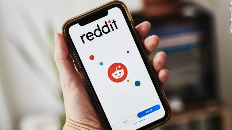 Your Reddit posts could predict a breakup months in advance
