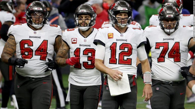 Tom Brady wins his 7th Super Bowl in his first year with the Buccaneers at age 43