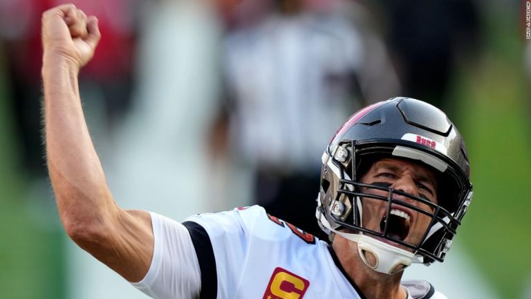 Tom Brady wins his 7th Super Bowl in his first year with the Buccaneers at age 43