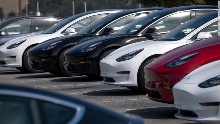 Tesla says you could soon pay for one of its cars with bitcoins