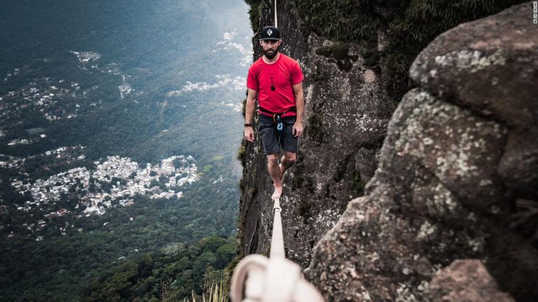 The man crossing the world on a highline