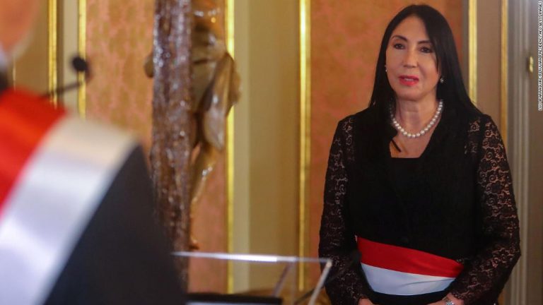 Peru FM resigns in furor over secret vaccination of officials