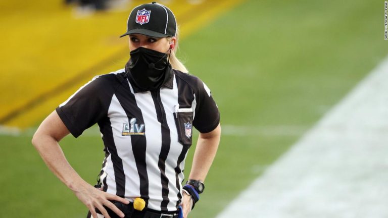 Kicked out of the men’s basketball league, Sarah Thomas set her sights on the Super Bowl