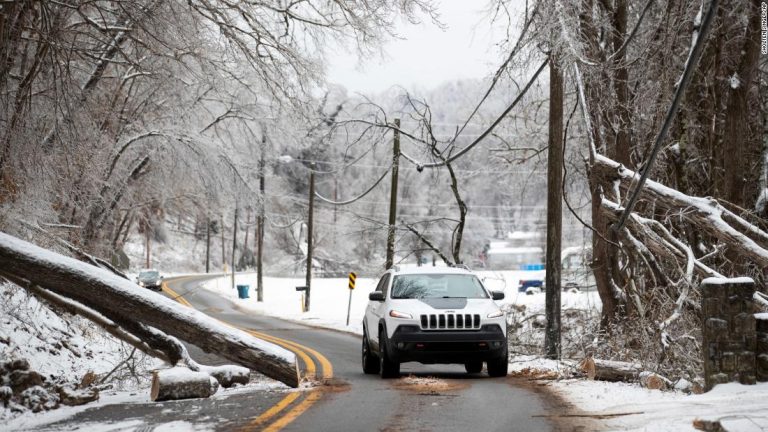 Icy threat heads toward East Coast