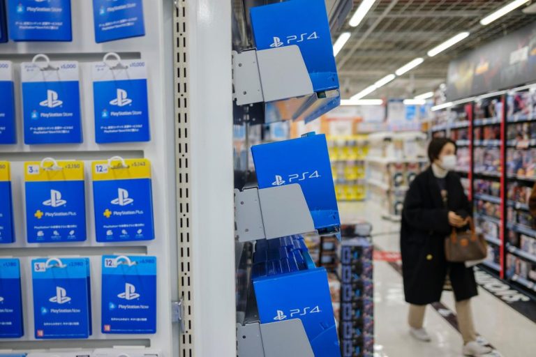 Sony forecasts record profit after PlayStation 5 launch