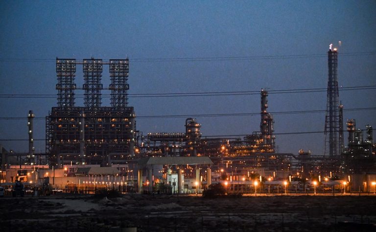 Saudi Arabia cuts stopped oil plunging to $50 a barrel: report