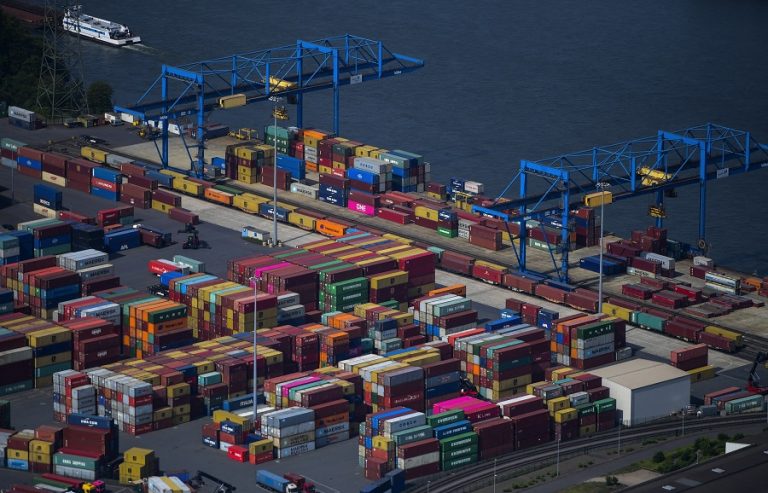 German exports down 9.3% last year, biggest fall since 2009