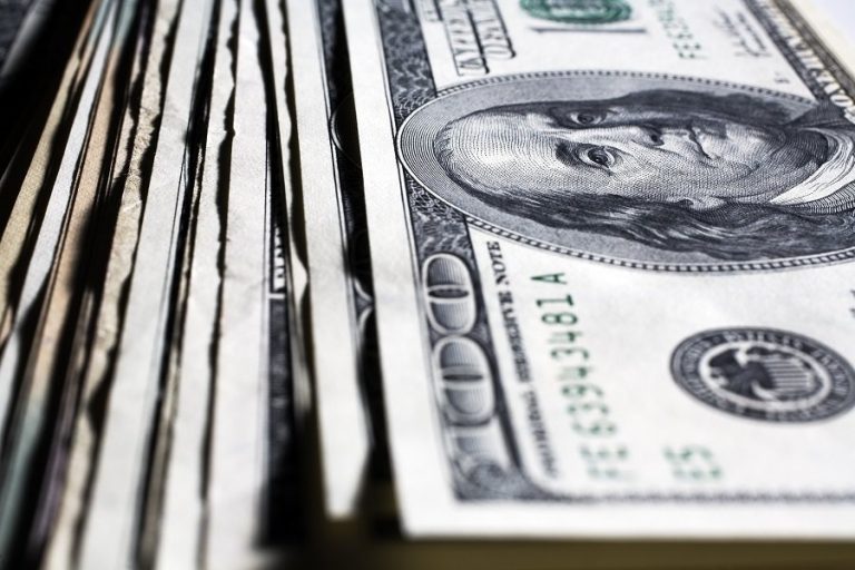 Dollar losses to continue during next 2 years: National Bank of Kuwait exec