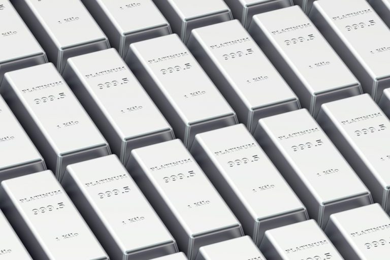 Platinum scales 6-1/2-year peak on strong investment demand