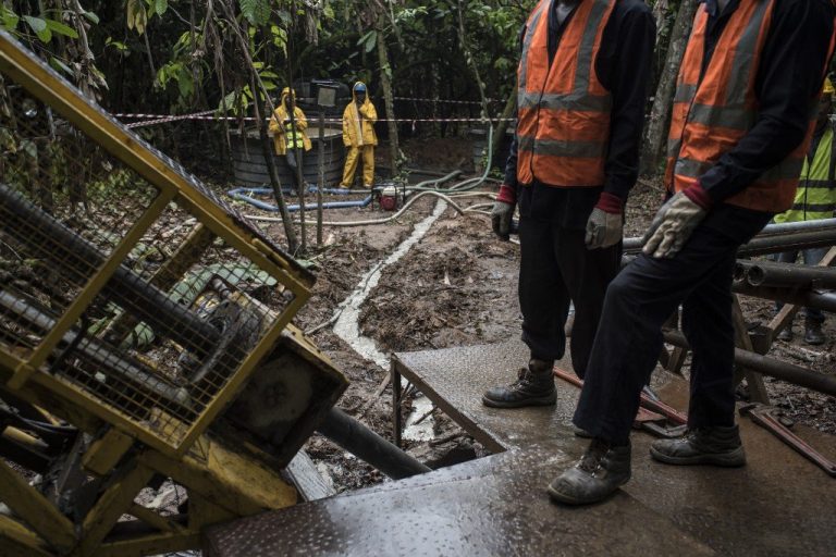 Egypt signs 10 new gold exploration contracts