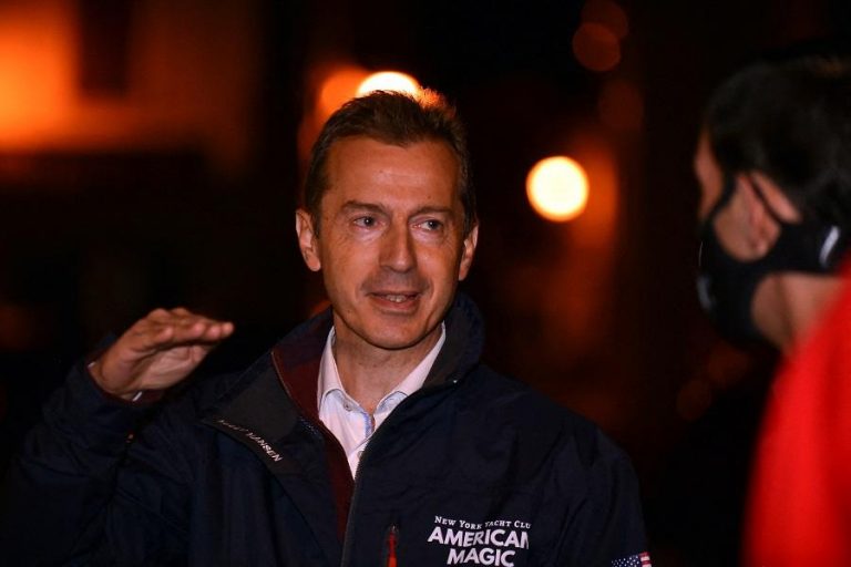 Airbus CEO urges trade war cease-fire, easing of COVID travel bans