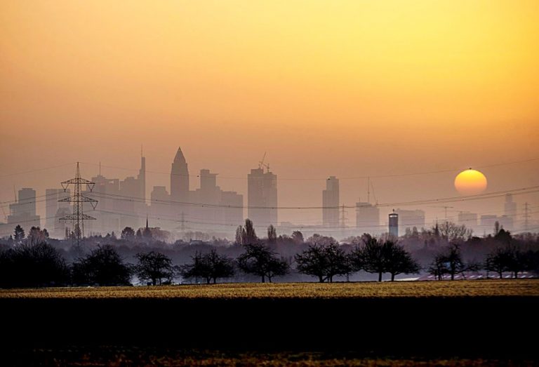 Big banks see more than half of staff in office in Q3