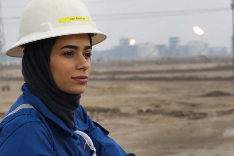 In oil-rich Iraq, a few women buck norms, take rig site jobs
