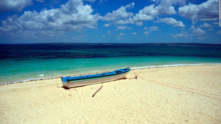 Zanzibar tourists warned over public nudity