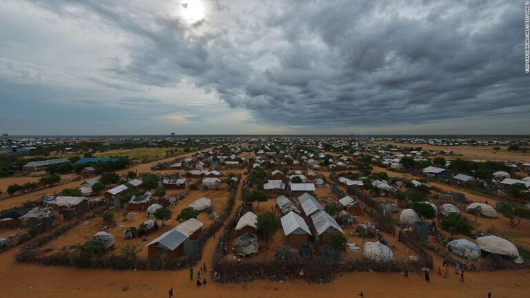 Kenya orders closure of two refugee camps, gives ultimatum to UN agency