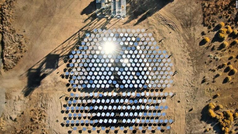 A field of mirrors will soon help power this giant California mine