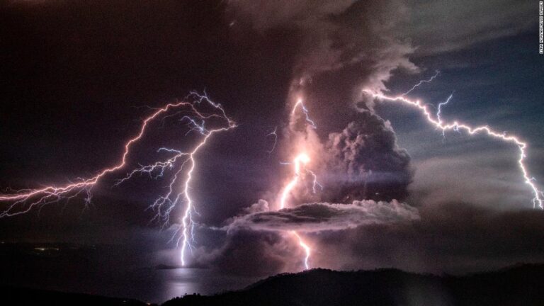 As the Arctic warms, lightning strikes are more frequent — even near the North Pole