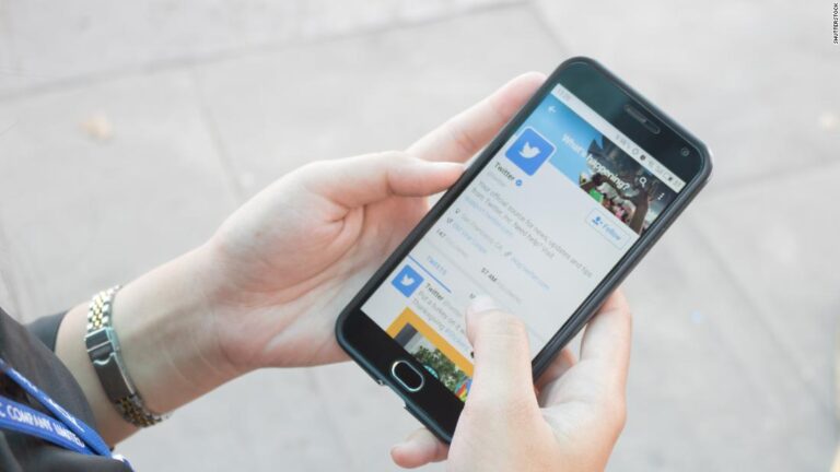 Twitter is testing an ‘undo’ option after sending tweets