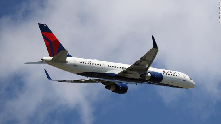 Window closing on fee-free changes to the cheapest airline tickets