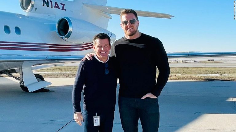 NFL owner, who is also a pilot, jets in to help secure J.J. Watt deal