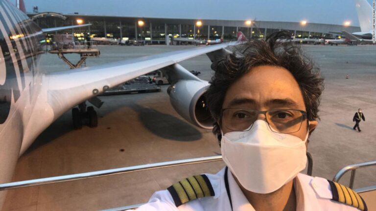 Pilots describe what it’s like to fly in a pandemic