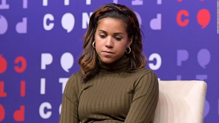 Incoming Teen Vogue editor apologizes again for anti-Asian tweets