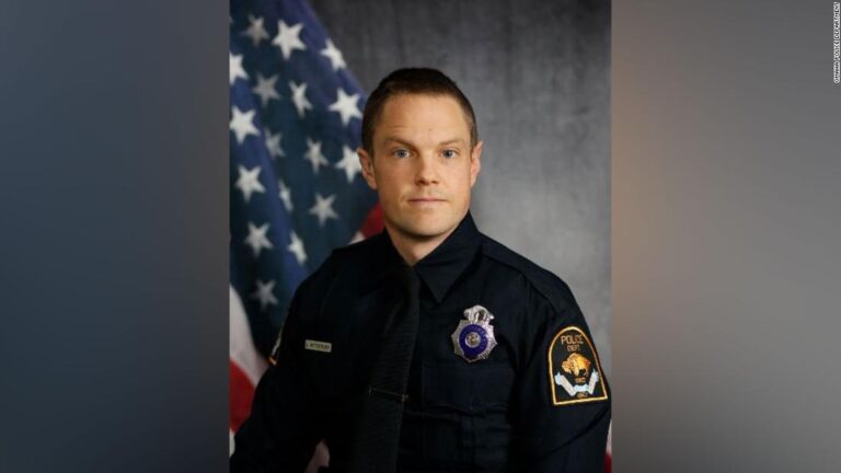 US police officer shot four times while responding to shoplifting call