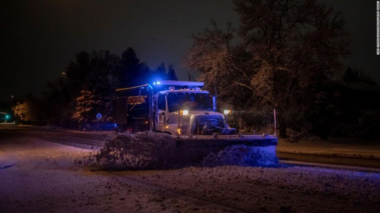 Powerful storm system moves across US