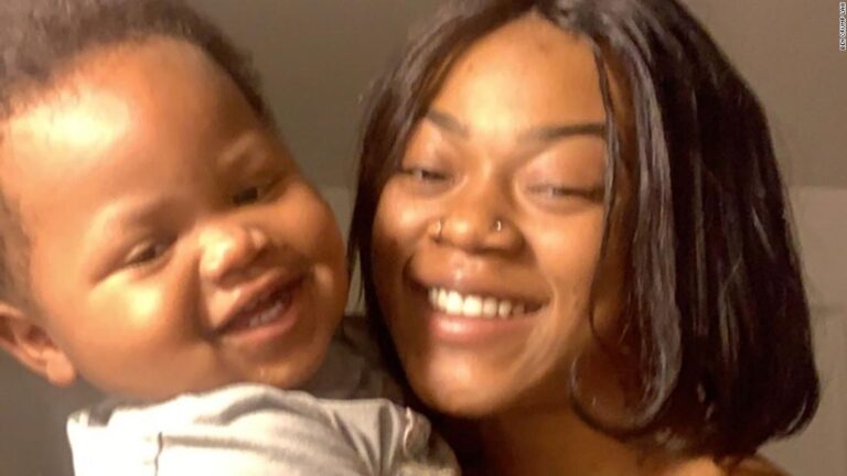 Police shoot 1-year-old in head while pursuing robbery suspect